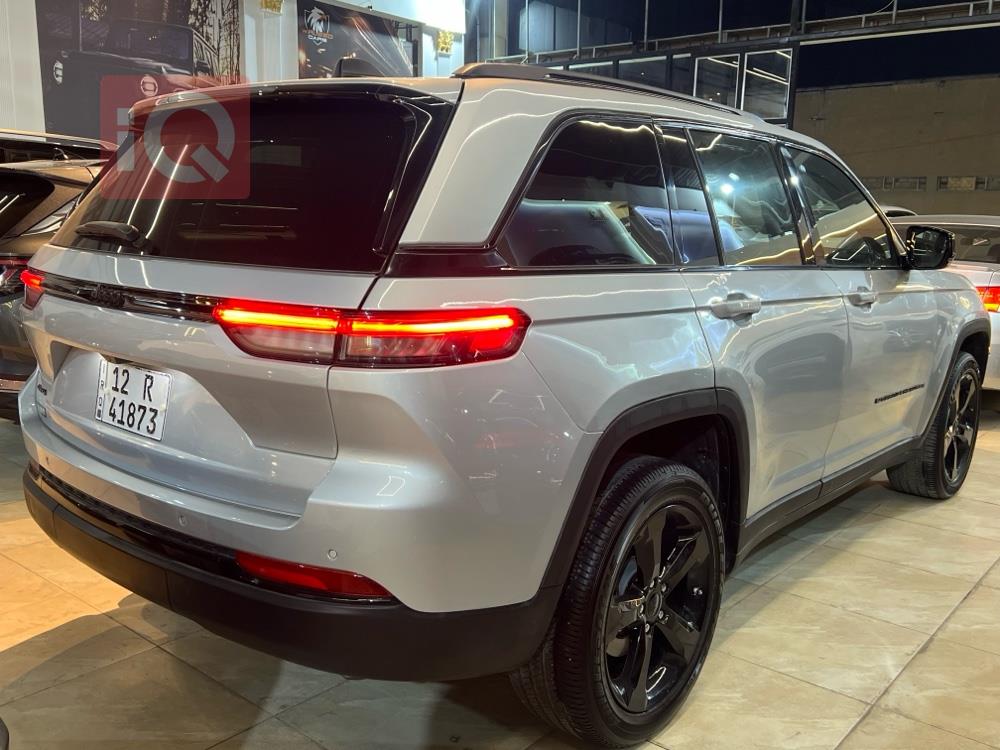 جيب جراند شيروكي